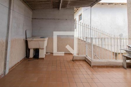 Casa à venda com 127m², 3 quartos e 2 vagas Casa à venda com 127m², 3 quartos e 2 vagasTerraço