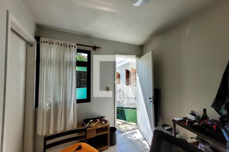 Casa à venda com 262m², 4 quartos e 2 vagasQuarto de Serviço