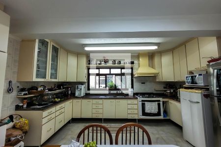 Casa à venda com 262m², 4 quartos e 2 vagasCozinha