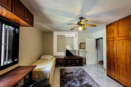 Casa à venda com 262m², 4 quartos e 2 vagasQuarto 1