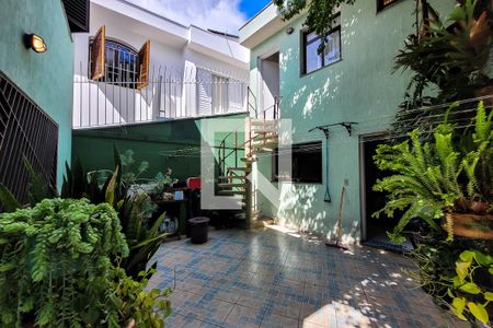 Casa à venda com 262m², 4 quartos e 2 vagasQuintal