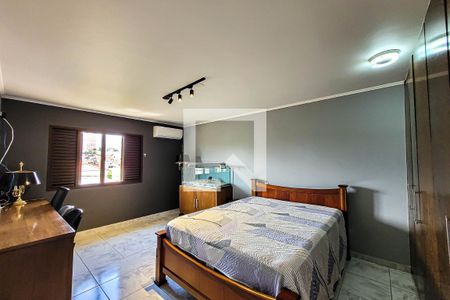 Casa à venda com 262m², 4 quartos e 2 vagasQuarto 2