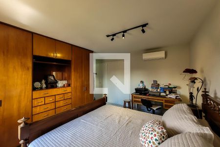 Casa à venda com 262m², 4 quartos e 2 vagasQuarto 3 - Suíte