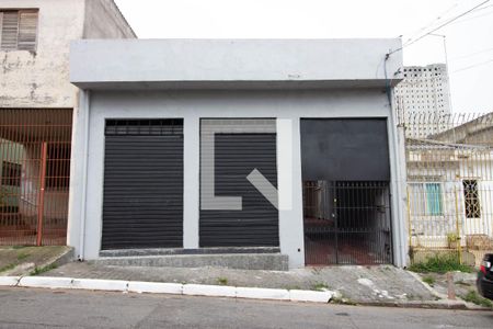 Casa à venda com 120m², 3 quartos e 2 vagas Casa à venda com 120m², 3 quartos e 2 vagasFachada