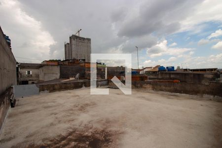 Casa à venda com 120m², 3 quartos e 2 vagas Casa à venda com 120m², 3 quartos e 2 vagasTerraço