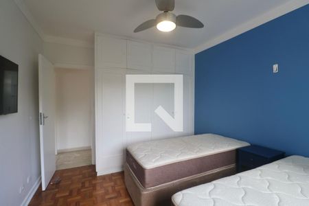 Quarto de apartamento para alugar com 3 quartos, 107m² em Jardim Las Palmas, Guarujá