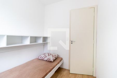 Quarto 1 de apartamento para alugar com 3 quartos, 75m² em Capão Raso, Curitiba