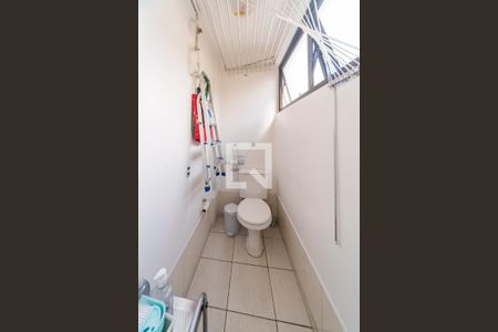 Apartamento para alugar com 118m², 3 quartos e 1 vaga Apartamento para alugar com 118m², 3 quartos e 1 vagaBanheiro de Serviço