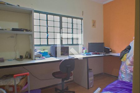 Casa à venda com 140m², 3 quartos e 1 vaga Casa à venda com 140m², 3 quartos e 1 vagaEscritório 1 andar