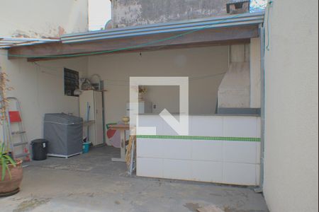 Casa à venda com 140m², 3 quartos e 1 vaga Casa à venda com 140m², 3 quartos e 1 vagaQuintal - Área de serviço