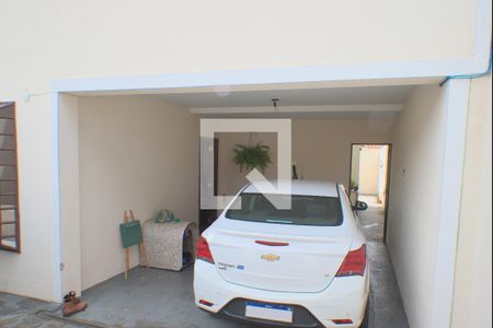 Casa à venda com 140m², 3 quartos e 1 vaga Casa à venda com 140m², 3 quartos e 1 vagaGaragem