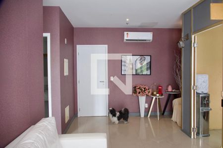 Sala de apartamento à venda com 2 quartos, 67m² em Barra da Tijuca, Rio de Janeiro