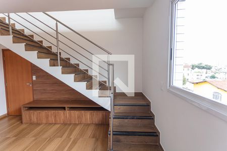 Apartamento para alugar com 181m², 3 quartos e 2 vagasEscada de Acesso a Cobertura