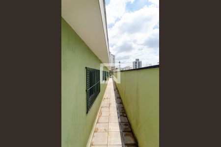 Casa à venda com 237m², 4 quartos e 2 vagas Casa à venda com 237m², 4 quartos e 2 vagasCorredor