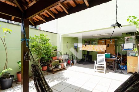 Casa à venda com 237m², 4 quartos e 2 vagas Casa à venda com 237m², 4 quartos e 2 vagasChurrasqueira