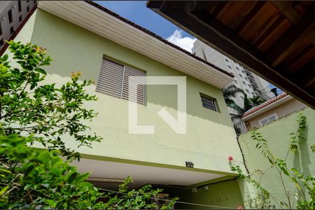 Casa à venda com 237m², 4 quartos e 2 vagas Casa à venda com 237m², 4 quartos e 2 vagasEdícula