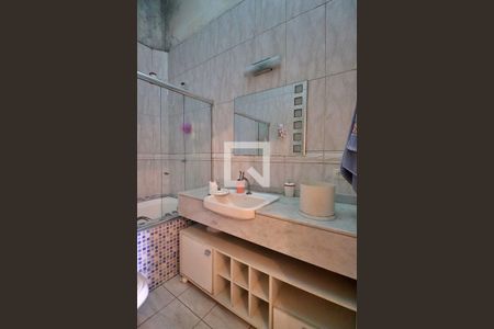 Casa para alugar com 387m², 3 quartos e 1 vagaBanheiro do Quarto 1 - Suíte