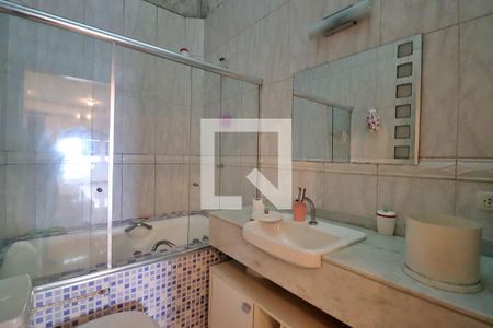 Casa para alugar com 387m², 3 quartos e 1 vagaBanheiro do Quarto 1 - Suíte