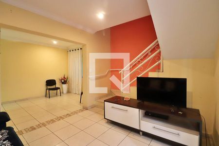 Sala de casa para alugar com 3 quartos, 387m² em Vila Aquilino, Santo André