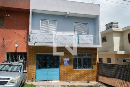 Casa à venda com 110m², 3 quartos e 1 vaga Casa à venda com 110m², 3 quartos e 1 vagaFachada