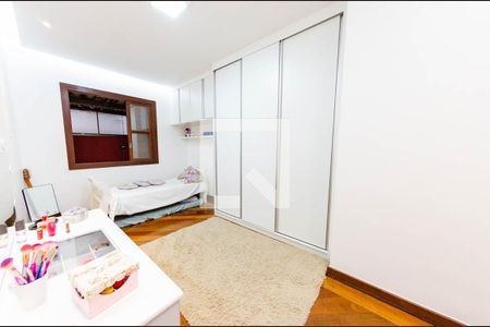 Casa para alugar com 300m², 4 quartos e 4 vagas Casa para alugar com 300m², 4 quartos e 4 vagasQuarto 2