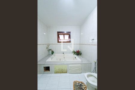 Casa para alugar com 300m², 4 quartos e 4 vagas Casa para alugar com 300m², 4 quartos e 4 vagasBanheiro suíte