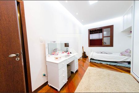 Casa para alugar com 300m², 4 quartos e 4 vagas Casa para alugar com 300m², 4 quartos e 4 vagasQuarto 2