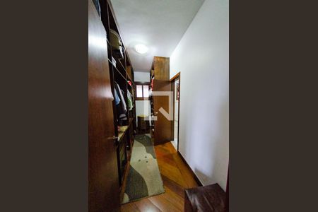 Casa para alugar com 300m², 4 quartos e 4 vagas Casa para alugar com 300m², 4 quartos e 4 vagasCloset