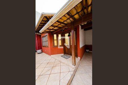 Casa para alugar com 300m², 4 quartos e 4 vagas Casa para alugar com 300m², 4 quartos e 4 vagasEntrada