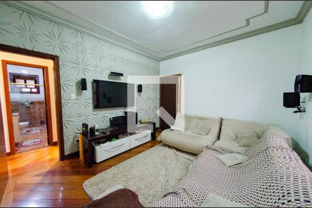 Sala 2 de casa para alugar com 3 quartos, 300m² em Álvaro Camargos, Belo Horizonte