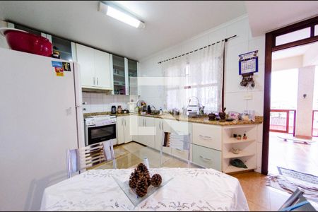 Casa para alugar com 300m², 4 quartos e 4 vagas Casa para alugar com 300m², 4 quartos e 4 vagasCozinha