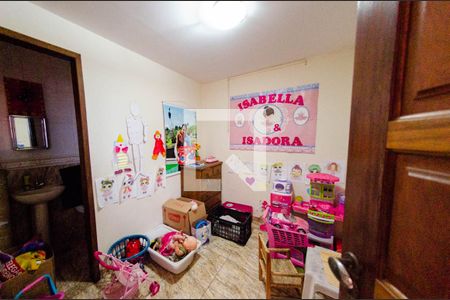 Casa para alugar com 300m², 4 quartos e 4 vagas Casa para alugar com 300m², 4 quartos e 4 vagasQuarto de serviço