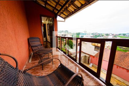 Casa para alugar com 300m², 4 quartos e 4 vagas Casa para alugar com 300m², 4 quartos e 4 vagasVaranda