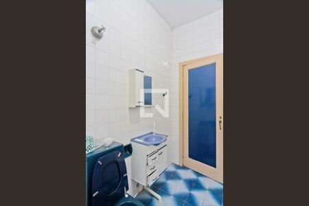 Casa à venda com 270m², 2 quartos e sem vaga Casa à venda com 270m², 2 quartos e sem vagaBanheiro