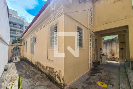 Casa à venda com 218m², 2 quartos e 1 vagaÁrea de Serviço
