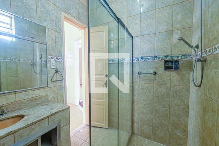 Casa à venda com 218m², 2 quartos e 1 vagaBanheiro