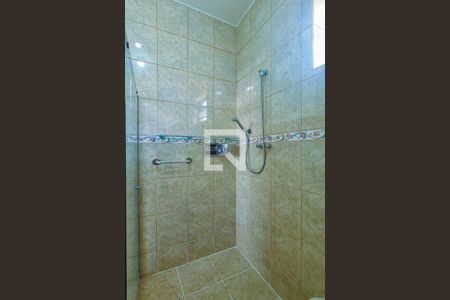 Casa à venda com 218m², 2 quartos e 1 vagaBanheiro