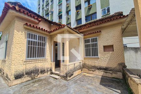 Casa à venda com 218m², 2 quartos e 1 vagaÁrea Externa