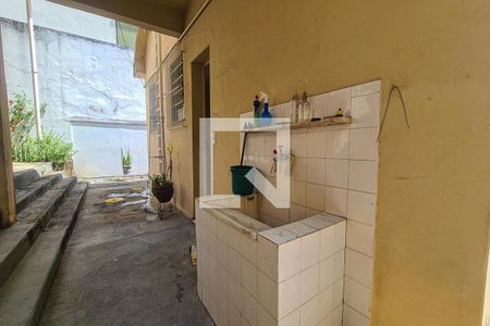 Casa à venda com 218m², 2 quartos e 1 vagaÁrea de Serviço