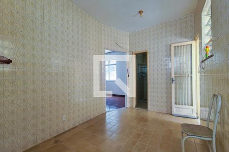 Casa à venda com 218m², 2 quartos e 1 vagaCozinha