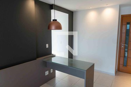 Apartamento para alugar com 65m², 2 quartos e 1 vagaSala