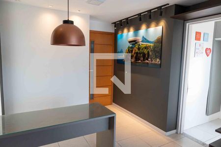 Apartamento para alugar com 65m², 2 quartos e 1 vagaSala