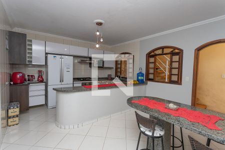 Casa à venda com 550m², 6 quartos e 2 vagas Casa à venda com 550m², 6 quartos e 2 vagasCozinha