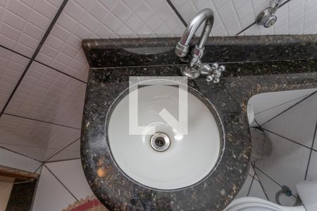 Casa à venda com 550m², 6 quartos e 2 vagas Casa à venda com 550m², 6 quartos e 2 vagasLavabo