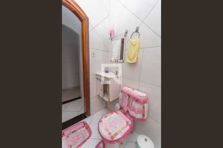 Casa à venda com 550m², 6 quartos e 2 vagas Casa à venda com 550m², 6 quartos e 2 vagasBanheiro social