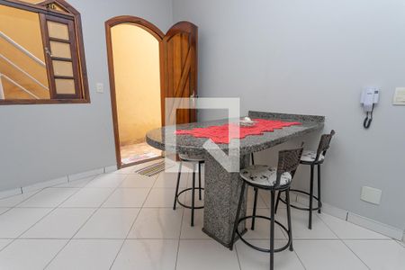Casa à venda com 550m², 6 quartos e 2 vagas Casa à venda com 550m², 6 quartos e 2 vagasCozinha