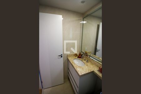 Apartamento à venda com 106m², 3 quartos e 2 vagasBanheiro da Suíte 2