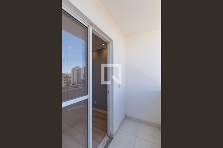 Sacada de apartamento à venda com 1 quarto, 33m² em Km 18, Osasco