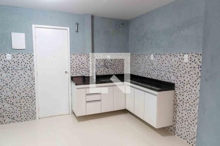 Apartamento para alugar com 110m², 3 quartos e sem vagaCozinha e Área de Serviço