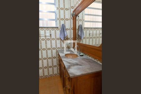 Apartamento para alugar com 110m², 3 quartos e sem vagaBanheiro